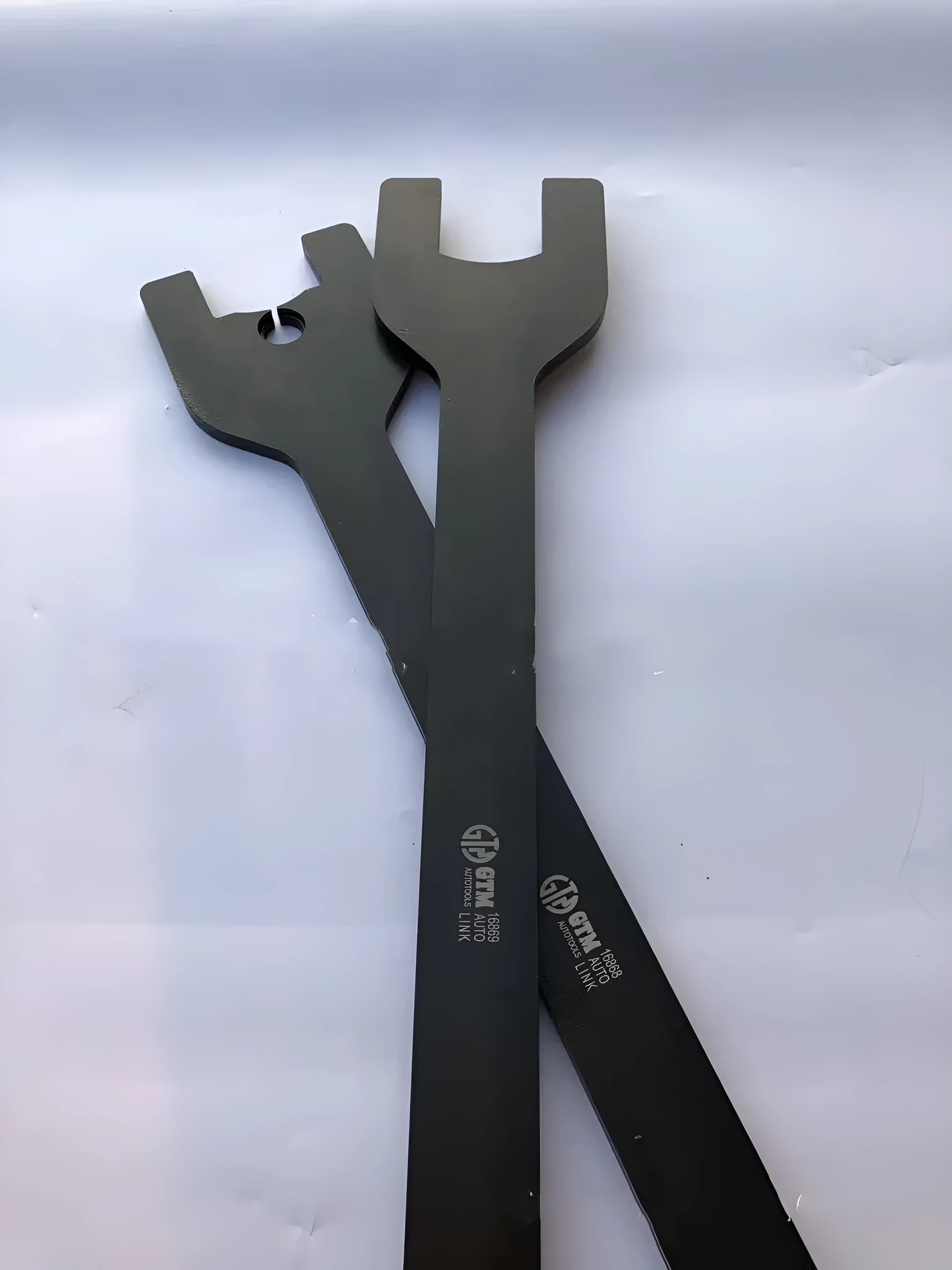 Land Rover fan wrench set with 36mm and 40mm alloy steel spanners for automotive repair
