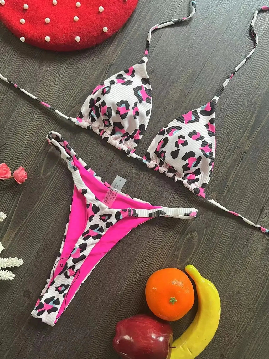 Women's printed bikini swimsuit in quick-drying fabric for beach and swimming