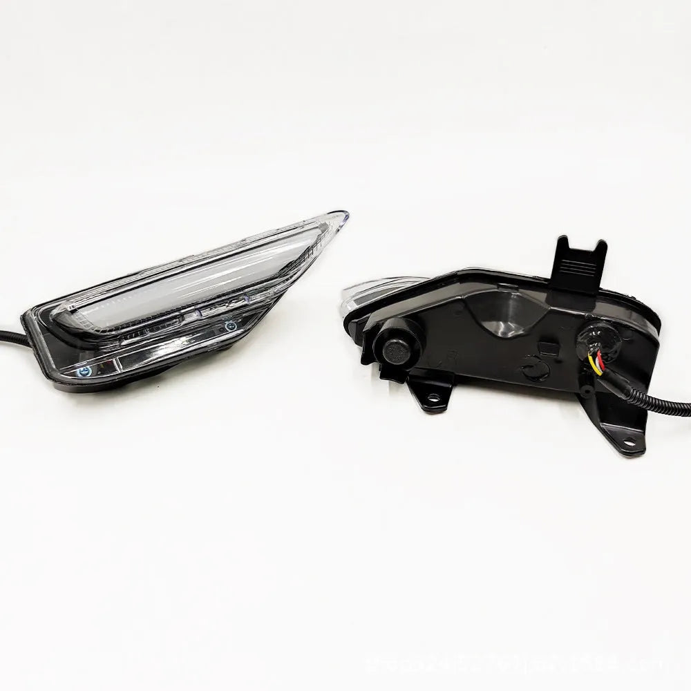 Infiniti Q50 Q70 front bumper LED daytime running and turn signal lamp unit with ABS housing