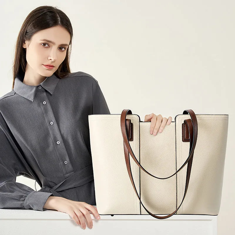 Genuine leather women's crossbody bag with multiple internal compartments in horizontal square design
