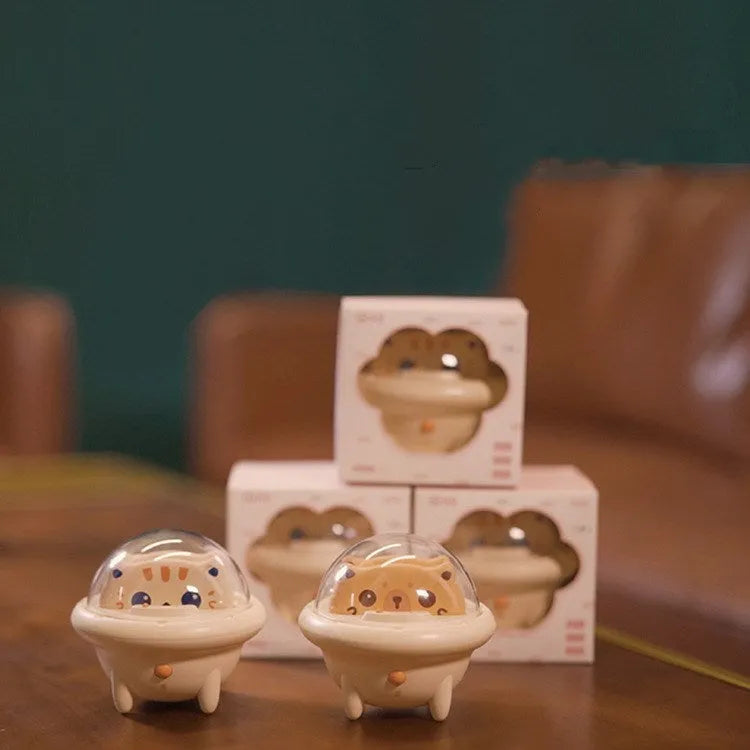 Cartoon fast charging power bank compatible with Apple iPhones in bear or cat design