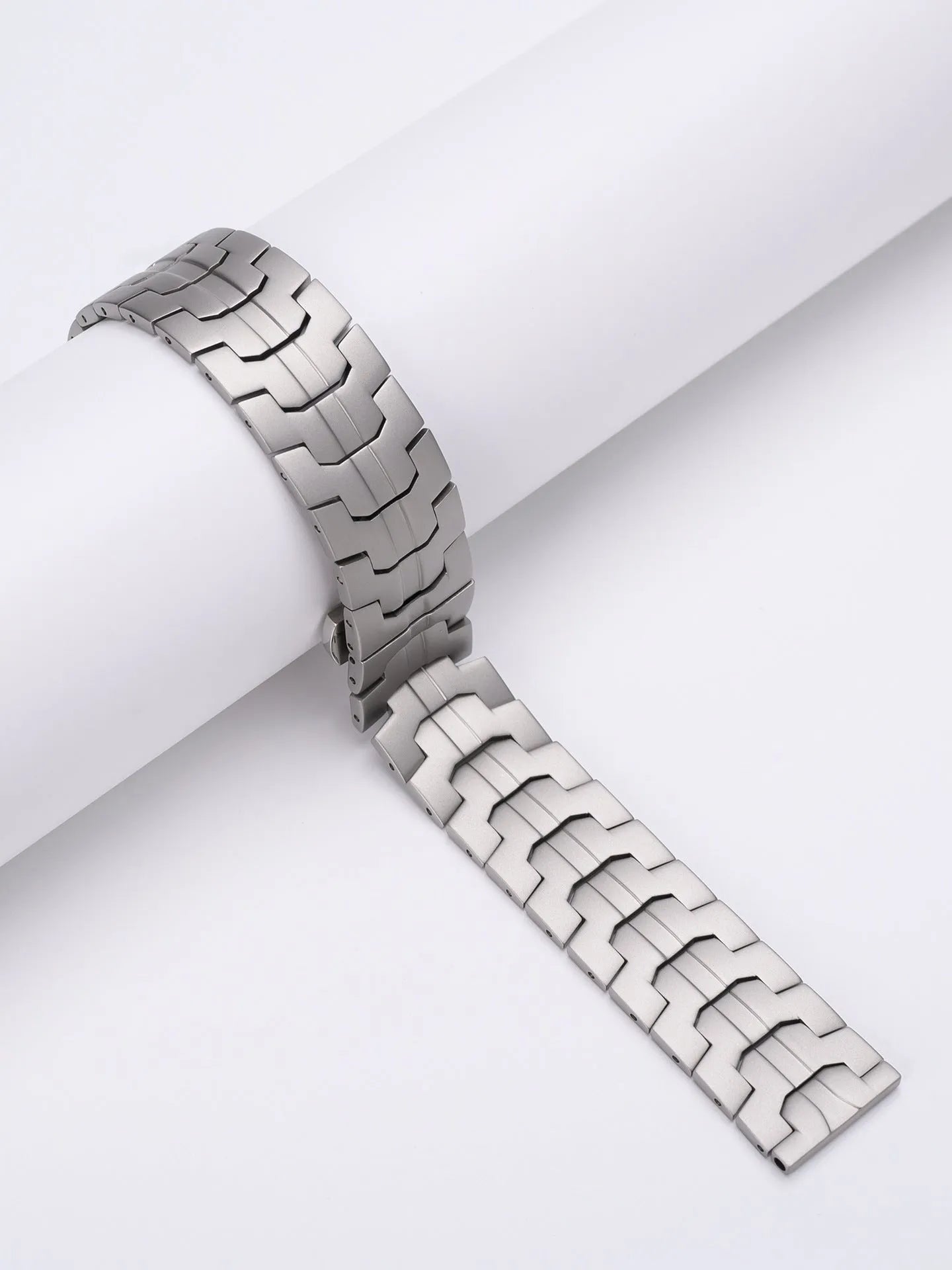 Stainless steel watch strap for Samsung Galaxy Watch in silver and black colours, showing 20mm and 22mm size options.