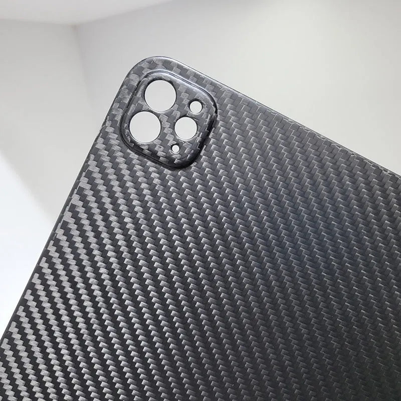 Real carbon fibre flat hard case cover for Apple iPad Pro 11 in a plaid pattern.