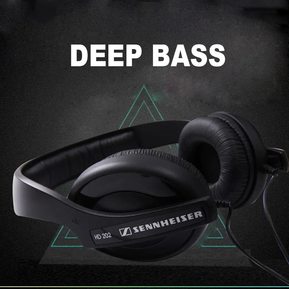 Black head-mounted stereo headphones with over-ear cups, a built-in microphone, and a 3.5mm plug on a 2.5m cable.