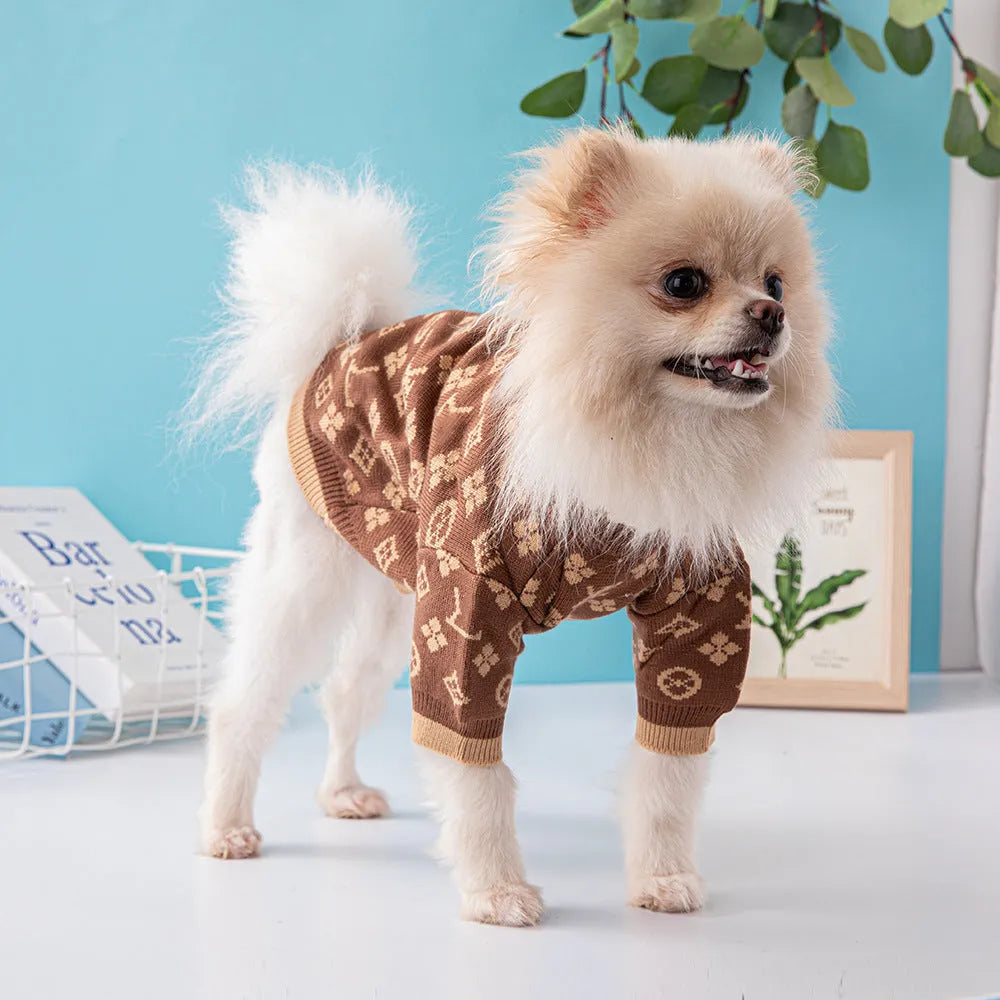 Thick wool dog sweater in monochrome or two-tone colour, sizes XS to XXL.