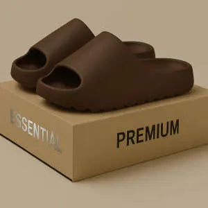 Women's thick-sole beach slippers in available colours with EVA injection moulded construction
