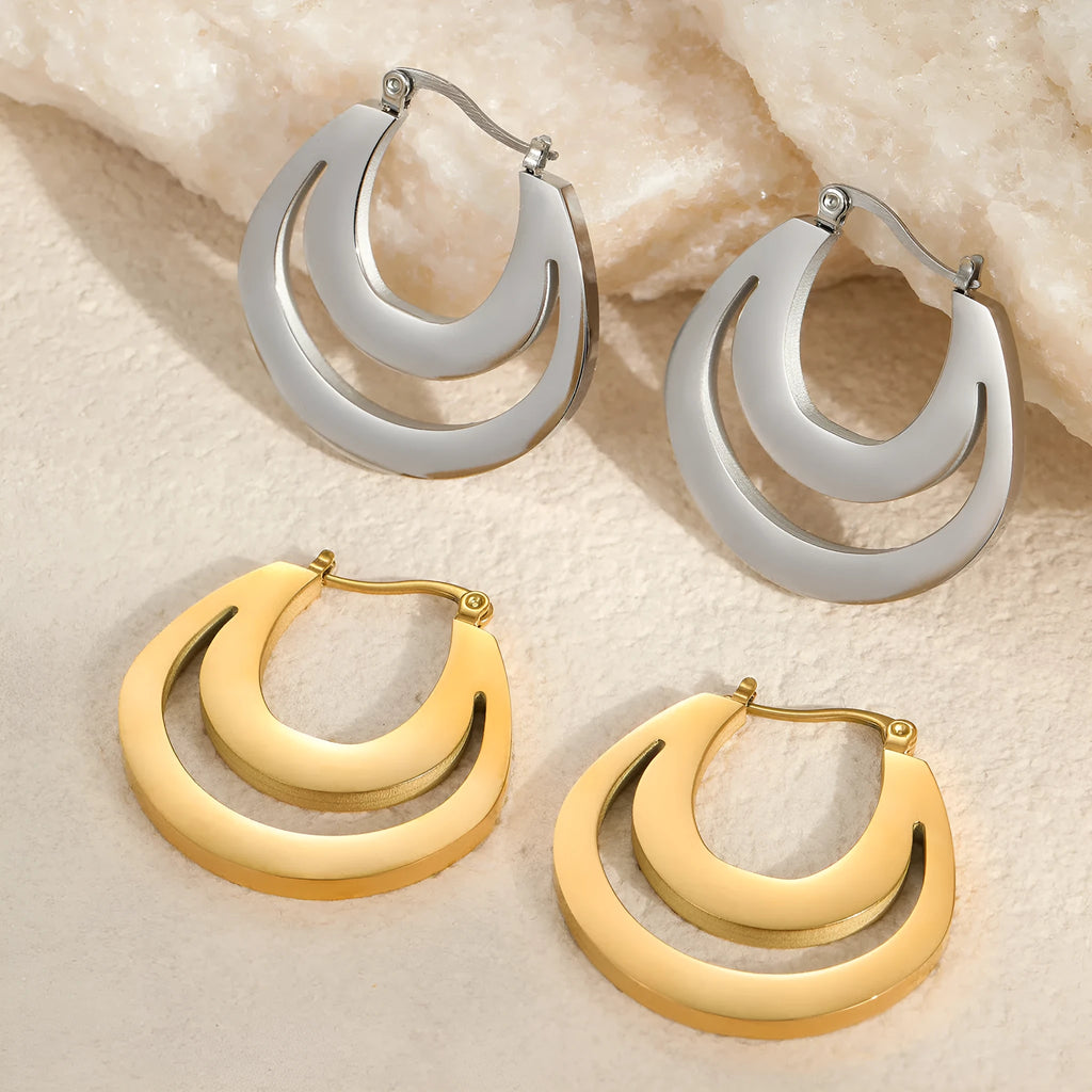 Geometric French earrings with round ring elements in 18K gold plated stainless steel, gold and steel colour options