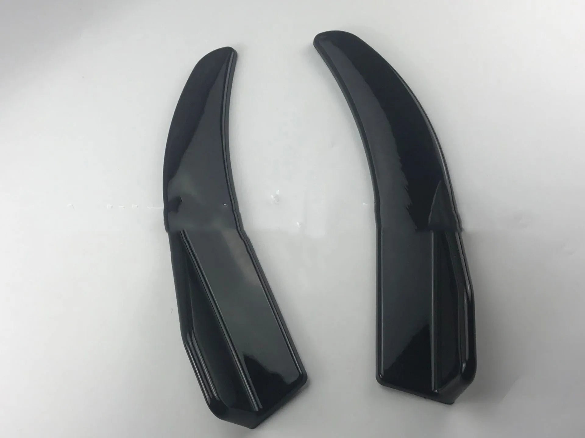 General Motors vehicle front and rear deflector lights in ABS construction with carbon fibre pattern