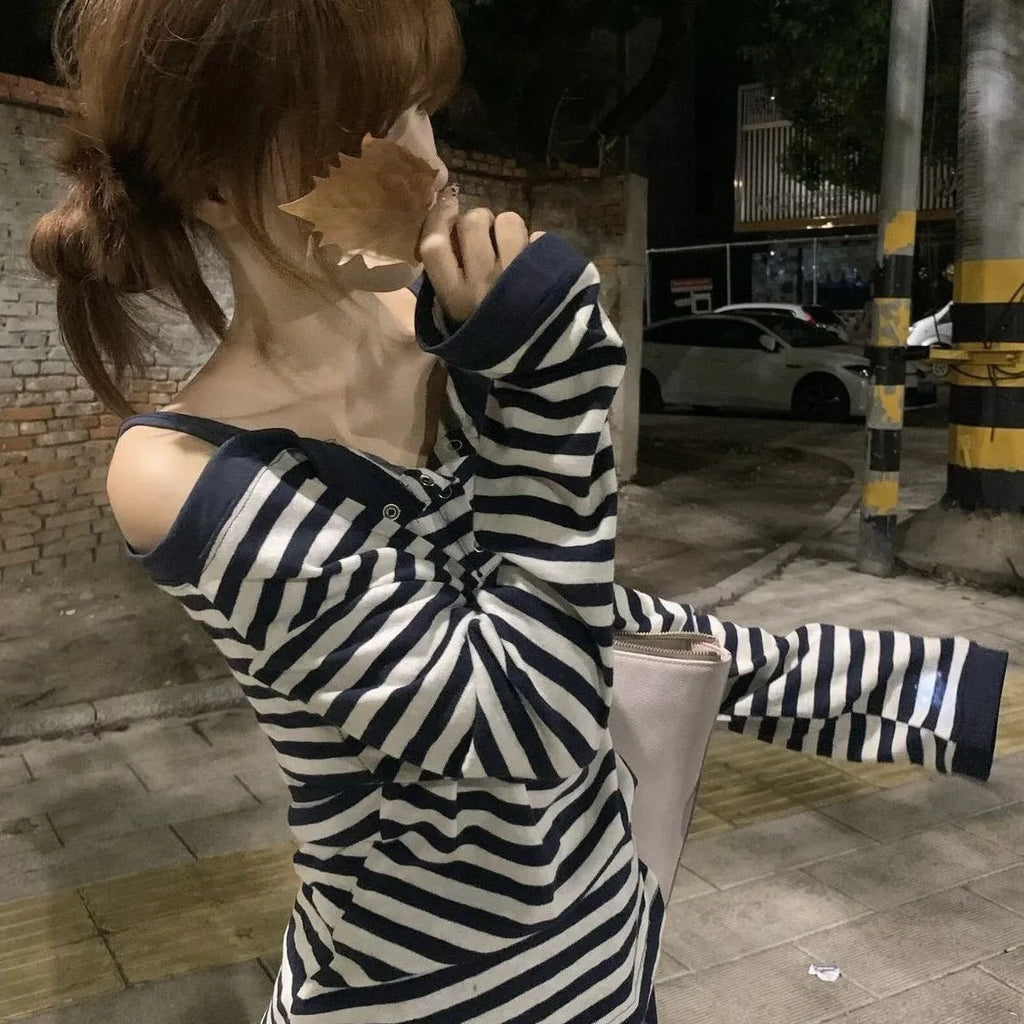 Dark blue Korean-style oversized women's t-shirt with embroidery and stripe details on long sleeves