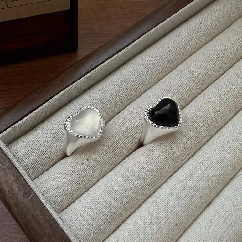 S925 sterling silver adjustable ring with black agate heart design and open mouth construction