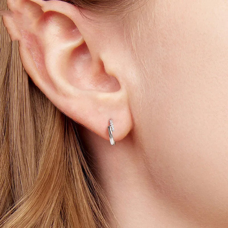 S925 sterling silver lines interlaced ear clip with refined zircon geometric shape for women simple style