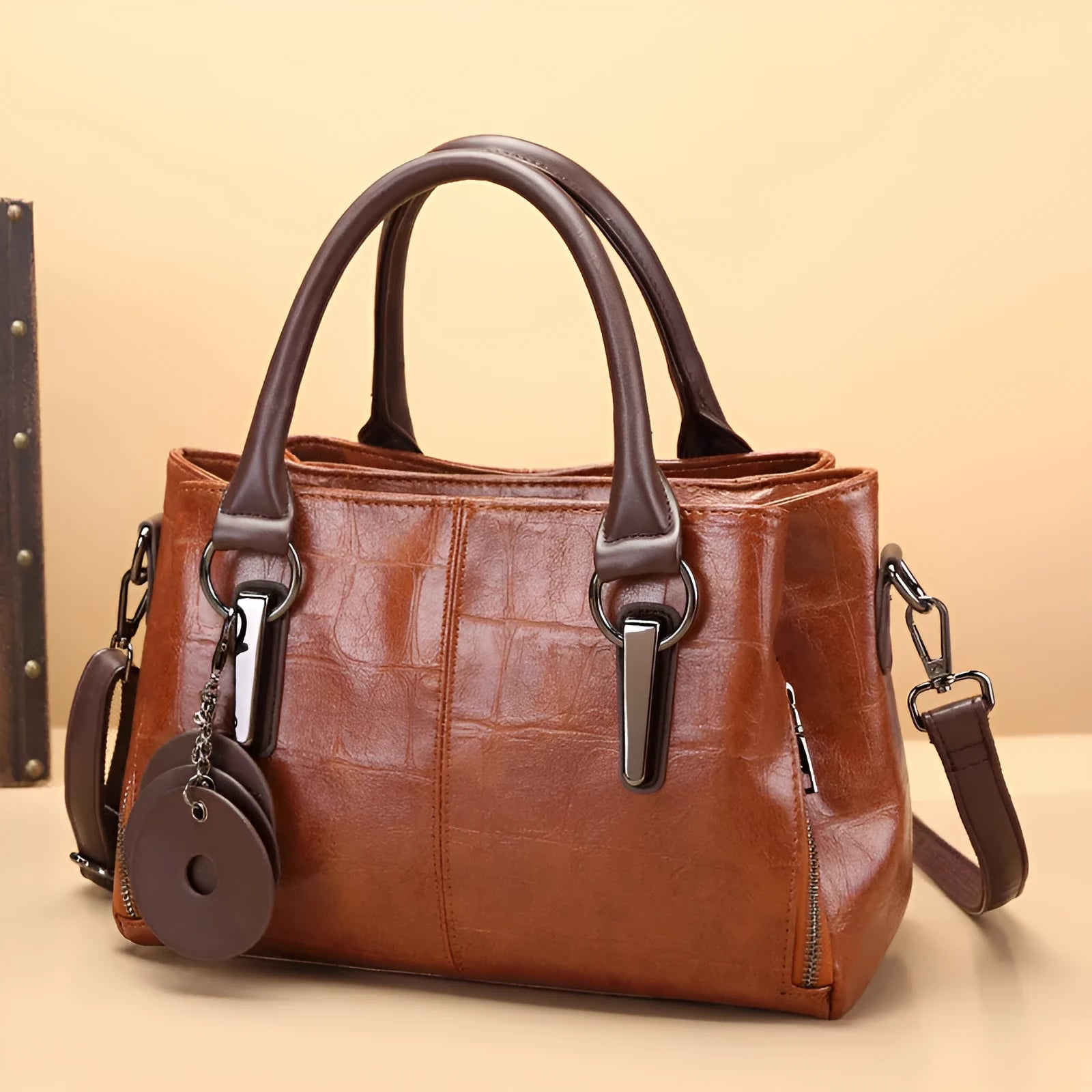 Large capacity shoulder bag in vintage brown with horizontal square design and multiple internal compartments