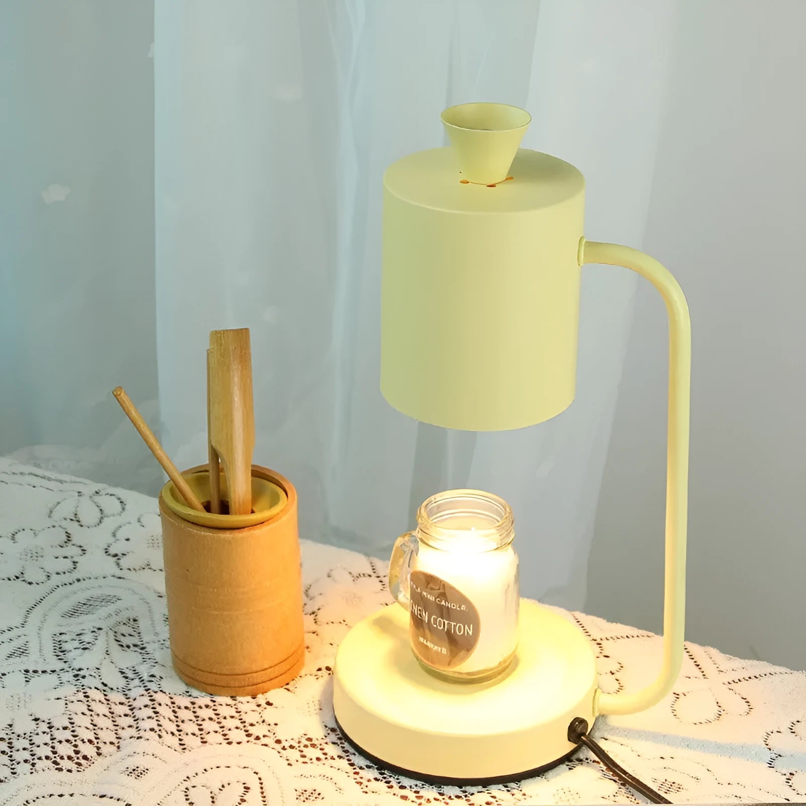 European style aromatherapy melting wax lamp with metal holder and dimmer switch