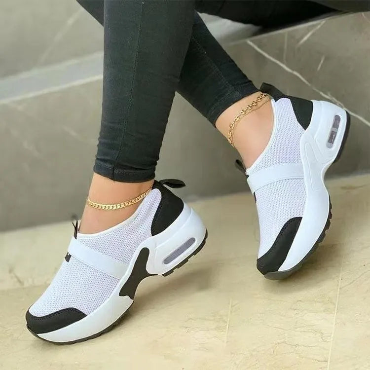 Women's flat mesh sneakers in multiple colours with round toe and shallow opening design