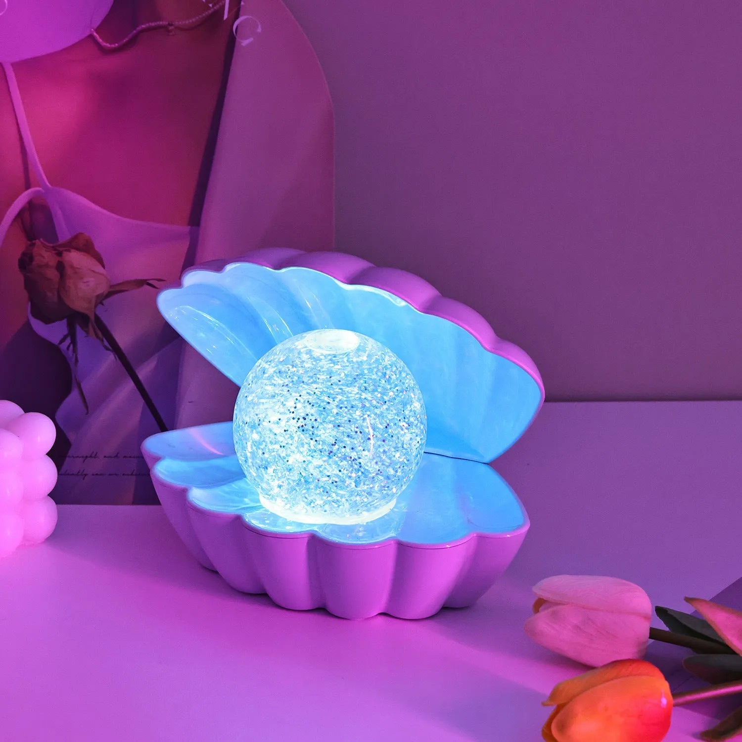 Shell-shaped neon night lamp measuring 15 by 18cm with battery power for cordless decorative lighting