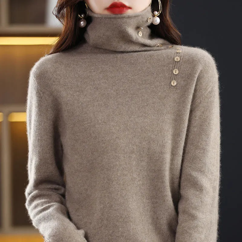 Women's knitted bottoming shirt in core-spun yarn fabric showing 3D pattern detail