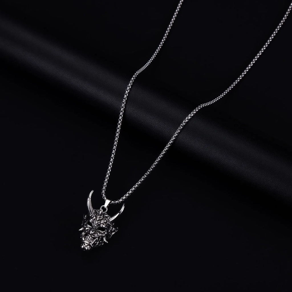 Men's silver electroplated vintage necklace with 40mm x 27mm zinc alloy pendant