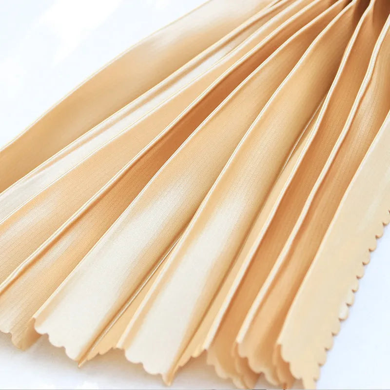 Auto retractable car sunshade curtain with roller shutter design in thick opaque cloth material