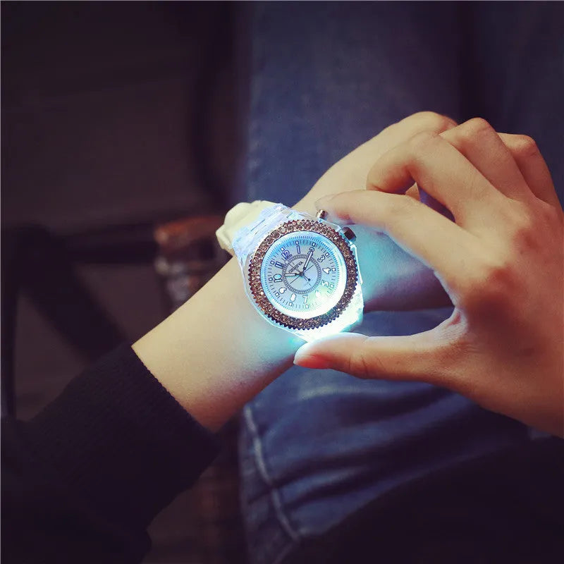Women's LED luminous quartz watch with round 43mm alloy case and coloured silicone strap