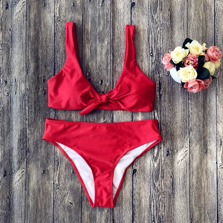 Solid colour European and American style bikini set in polyester fabric