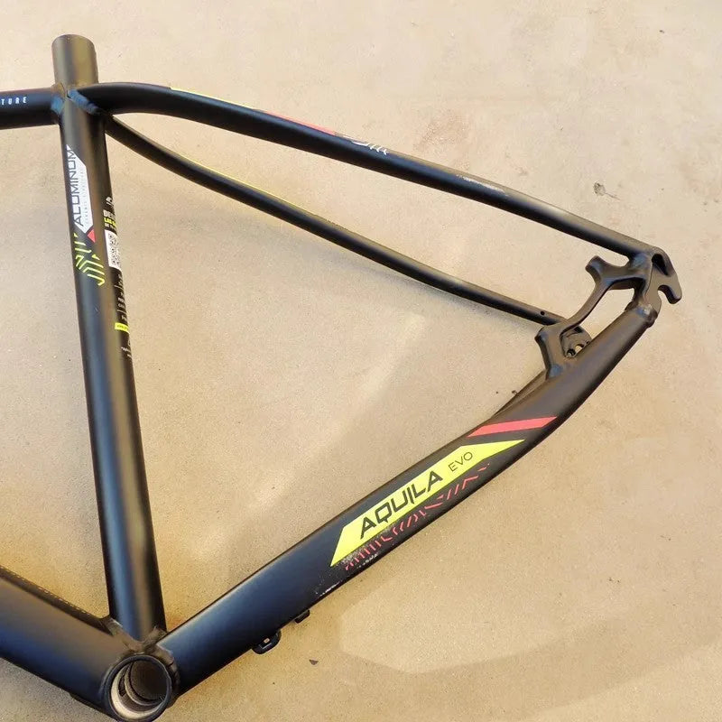 Black green aluminium alloy 29-inch mountain bike frame with inner cable routing