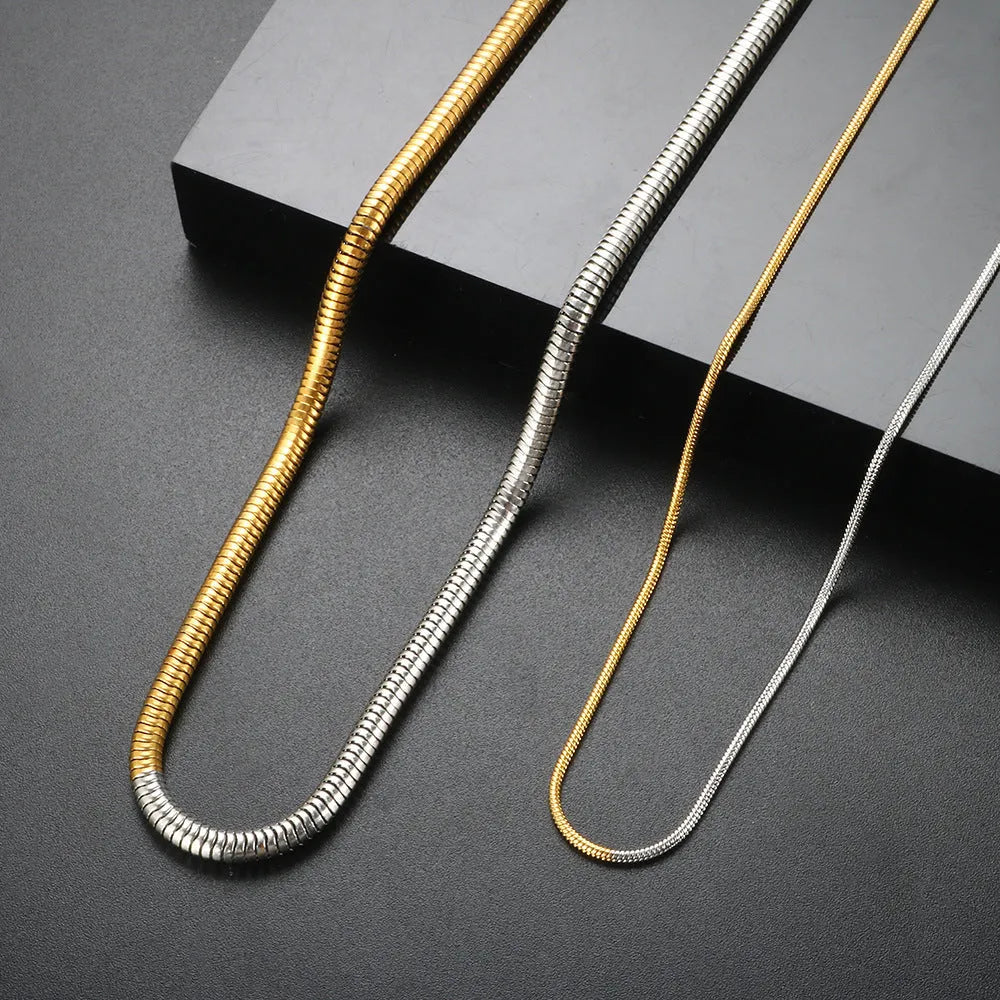 Gold 3mm wide snake bone chain necklace with geometry design for hip-hop fashion