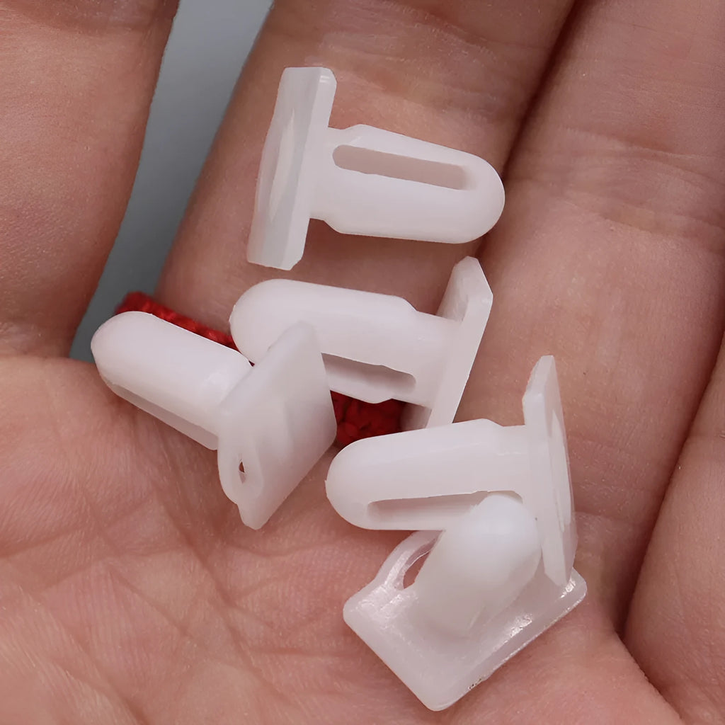 Pack of 60 D318 coloured PA66 plastic automotive nail and buckle fastener clips.