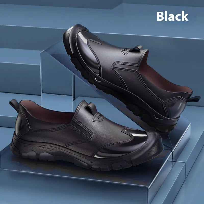PVC short tube outdoor wading shoes with non-slip soles in black and red colour option