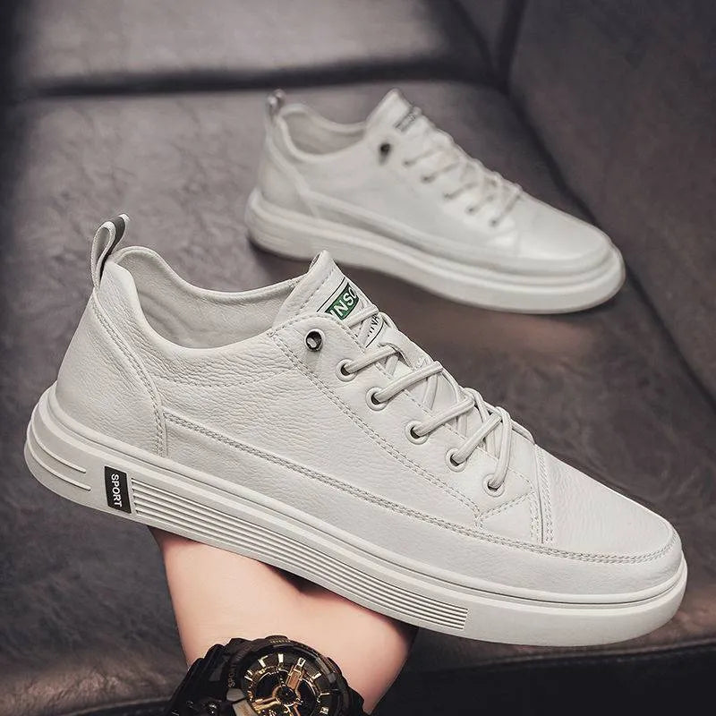 Men's casual white summer shoes with round toe and flat sole in Korean style.