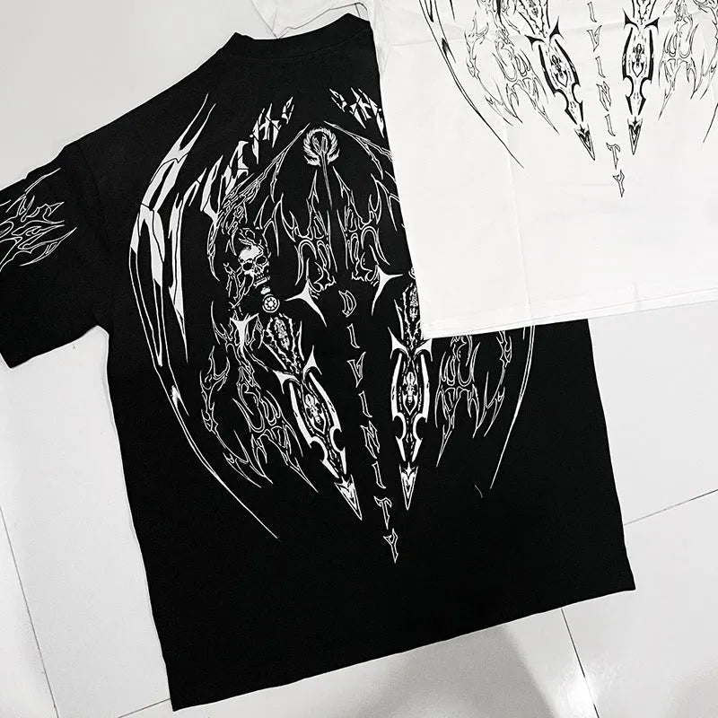 Dark style loose fit pure cotton short-sleeved t-shirt with gilding craft detail available in sizes S to XXL