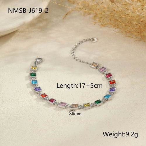 Women's stainless steel bracelet in gold or silver with square, circular, or heart-shaped geometric design