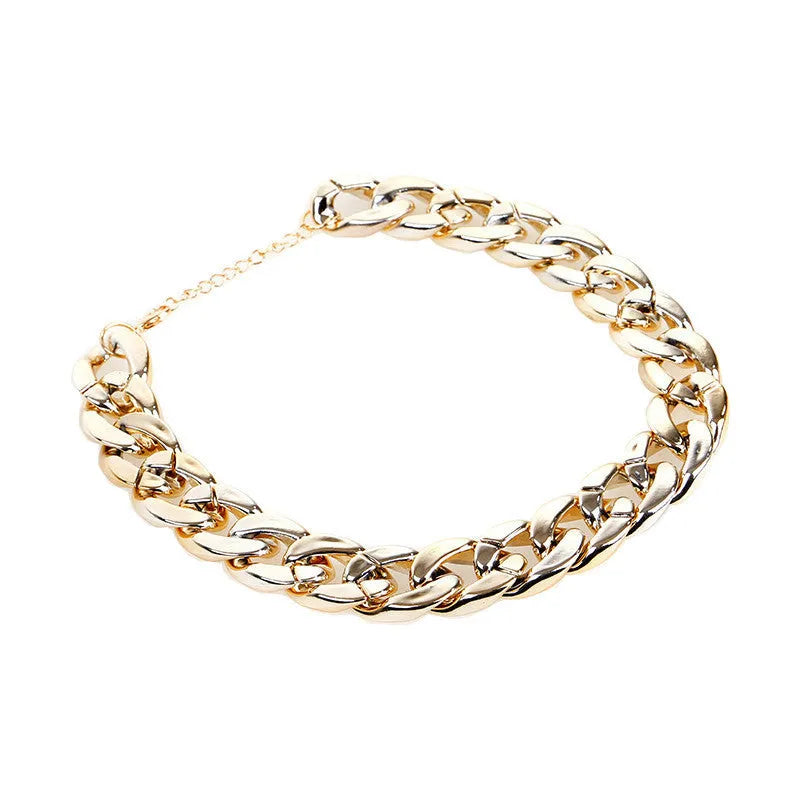 Geometric chain dog collar with gold finish and adjustable buckle for small to medium-sized dogs