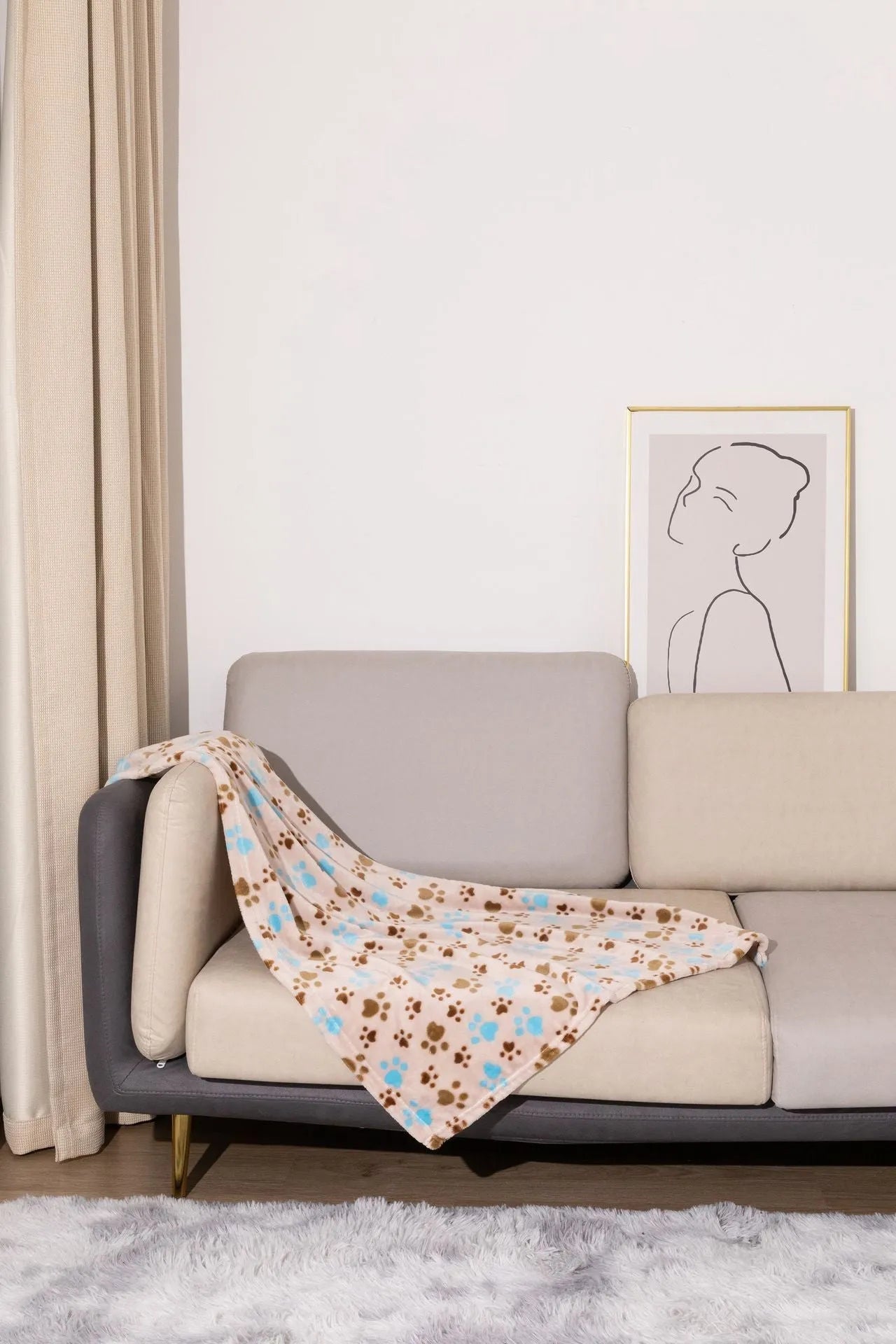 Cartoon anime dog blanket with double-sided flannel texture in blue dog or dog's paw designs