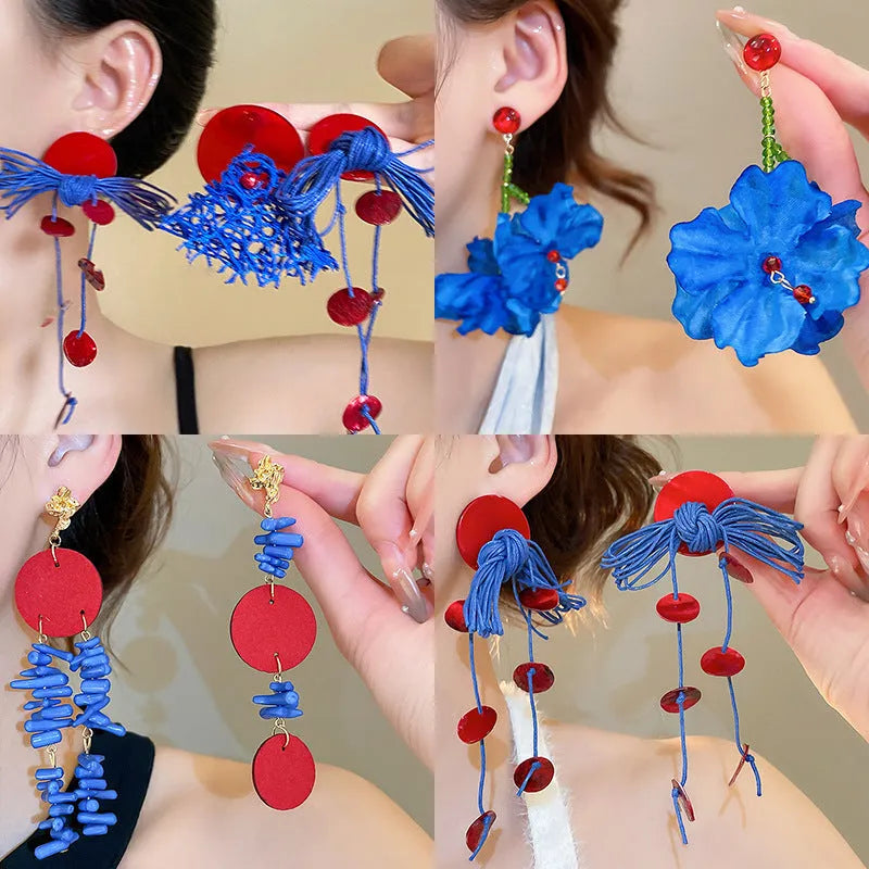 Women's geometric cloth earrings with round elements and silver needle-blue resin flower colour design