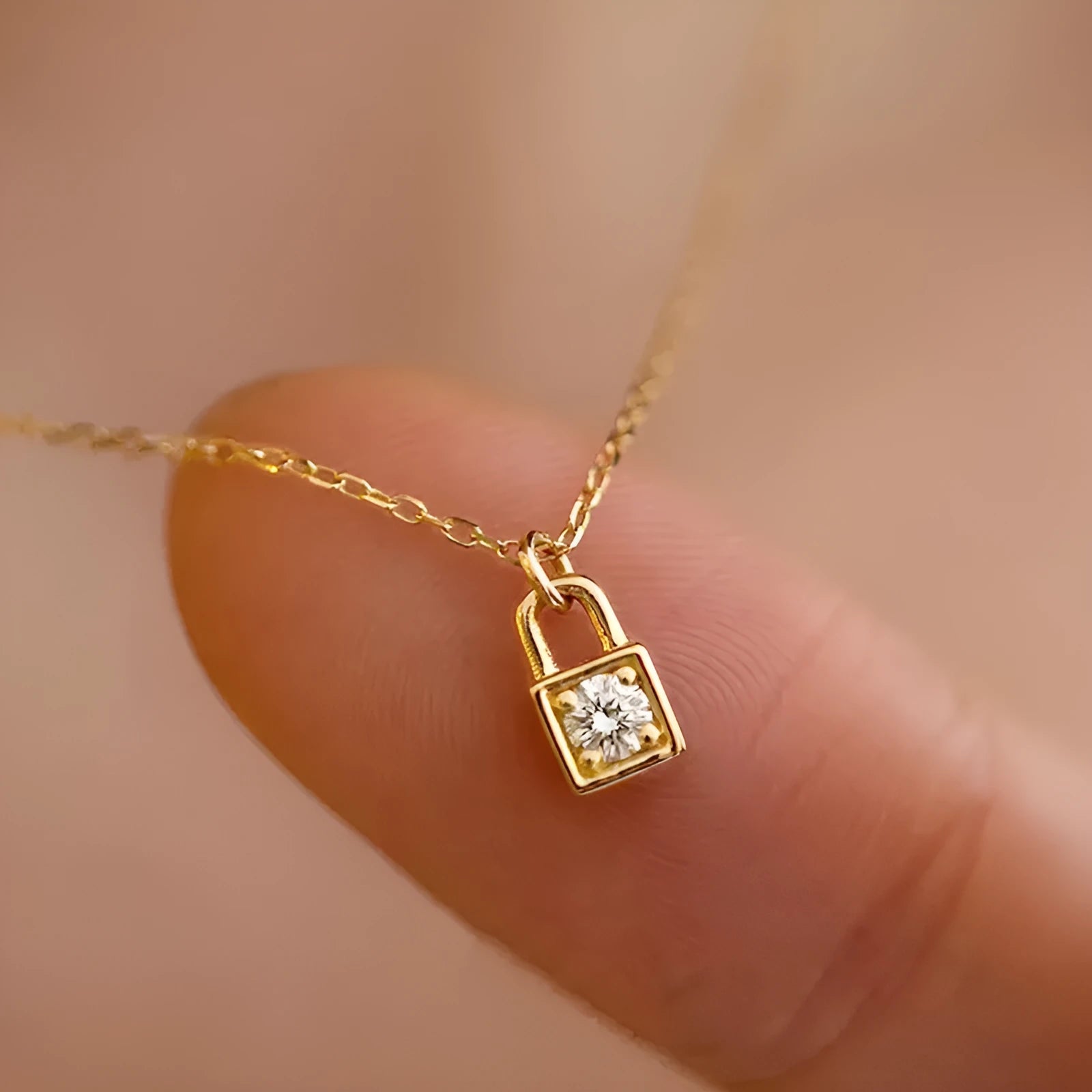 XL1173 Gold geometric lock pendant necklace with mixed gemstone inlay on copper O-link chain