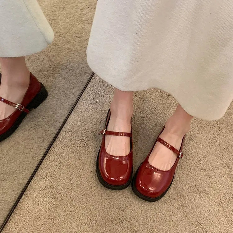 Solid colour women's French vintage PU leather shoes with flat heel and round toe