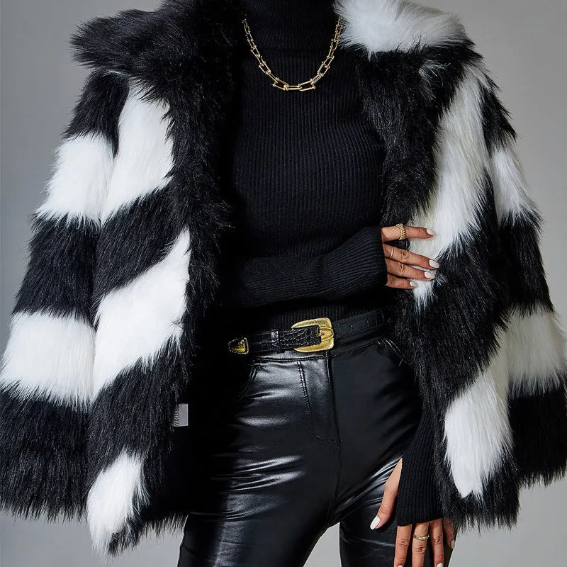 Fur coat with contrast colour lapel and removable faux fur collar in polyester fabric