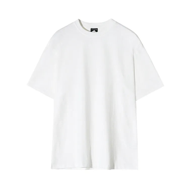 Cotton slim fit T-shirt with round neck and regular sleeves in solid colour