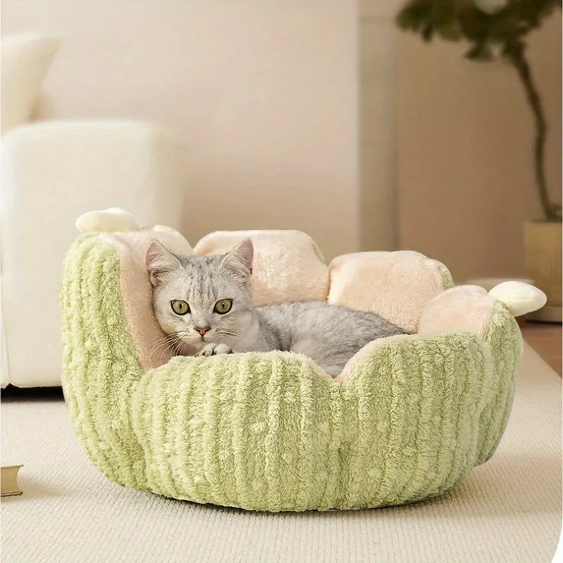 Purple cactus-shaped cat litter kennel with removable base, measuring 60x35cm