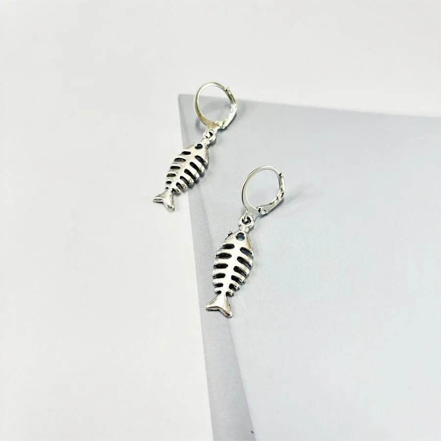 Fishbone pendant necklace and earrings set with adjustable length retro jewellery
