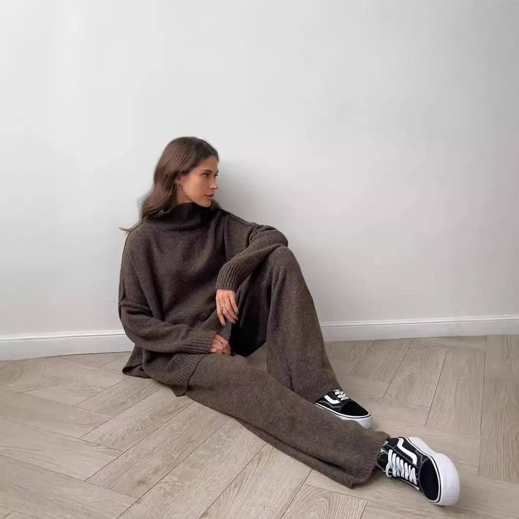 Women's acrylic suit set with side-slit sweater and trousers in solid colour