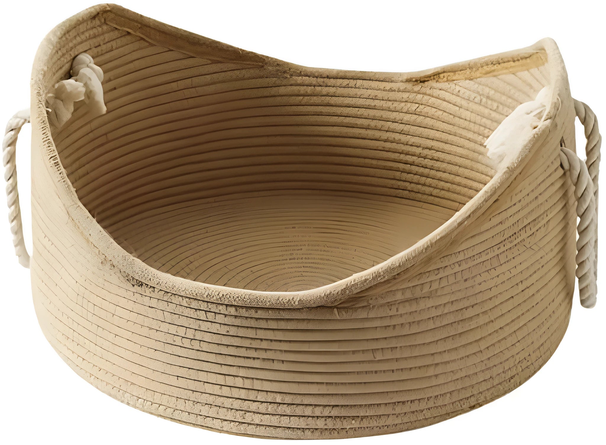 Wicker cat bed basket with integrated corrugated scratching board in two size options for indoor cats