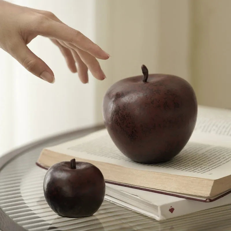 Ceramic apple desktop ornament in retro Chinese style simulation design