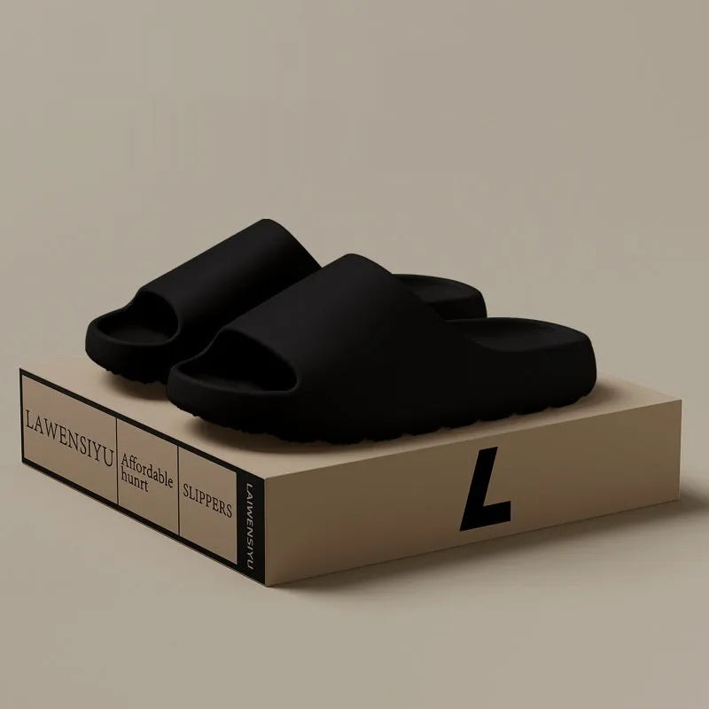 Women's thick-sole beach slippers in available colours with EVA injection moulded construction