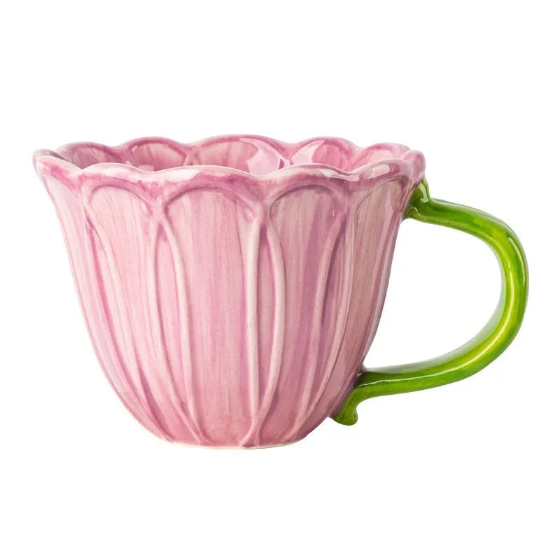 Ceramic breakfast cup with 500ml capacity and pastoral pattern design in red or purple colour