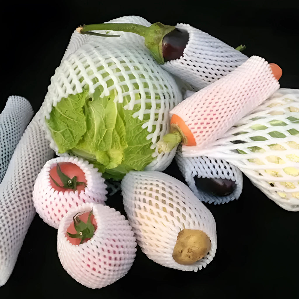 White foam and elastic net protective case for fruits, shown with size options for apples and pears.