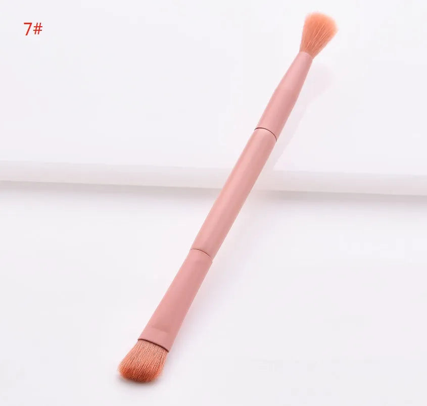 10-piece wooden handle makeup brush set with nylon bristles for professional cosmetic application