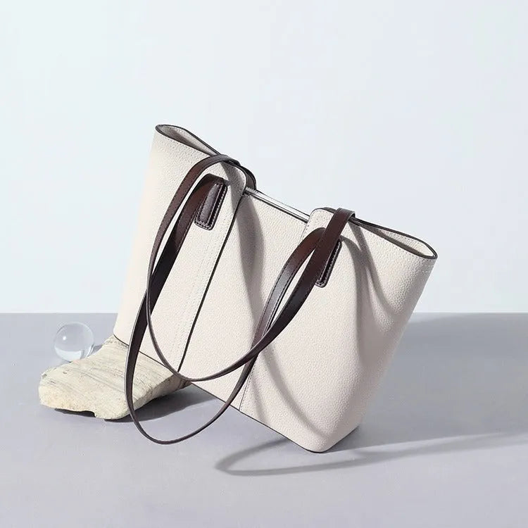 Genuine leather women's commuter shoulder bag in box design with shoulder strap