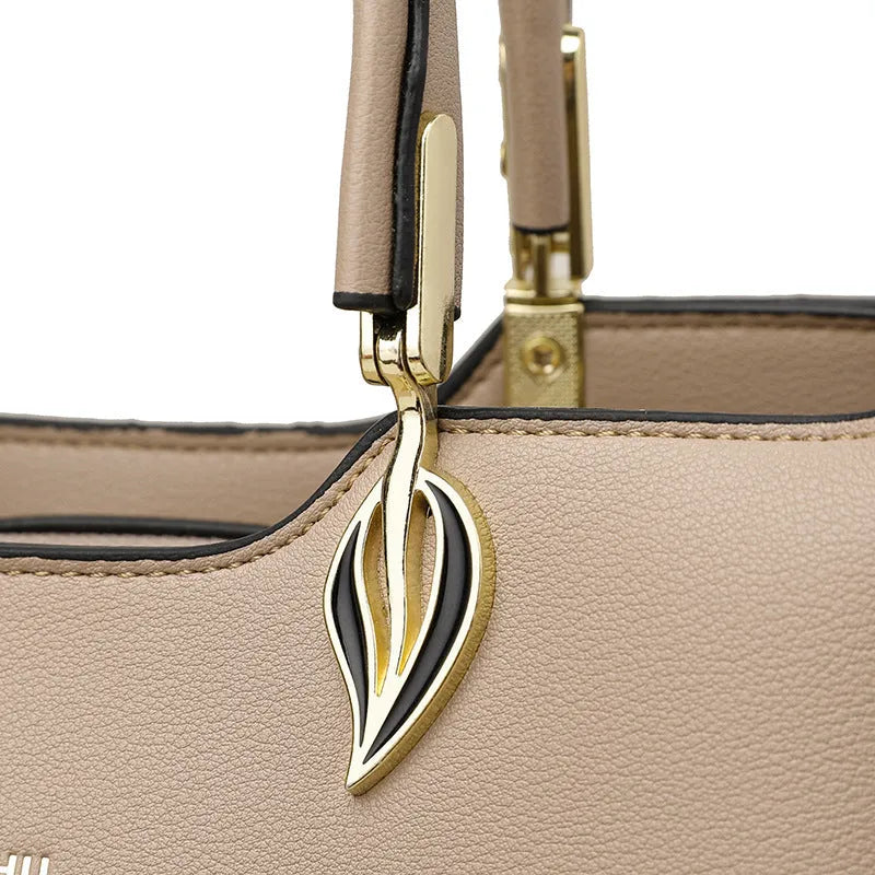 Women's messenger bag with multi-layer shoulder strap in seven colour options