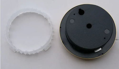Analogue thermometer and hygrometer with aluminium ring and dial for home environment monitoring